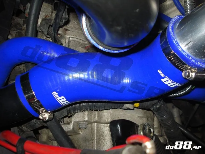 Volvo 850 / S70 / V70 Turbo (94–98) Tryckslangar Svart