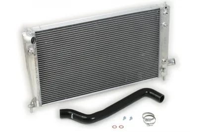 SAAB 9-5 98–01 Vattenkylare Svart slang