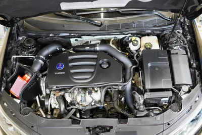 SAAB 9-5 2.0T (10–11) Tryckrör med Svarta slangar