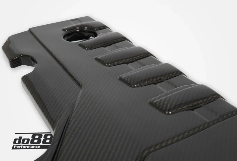 Audi RS3 (8V.2 & 8Y) / TTRS (8S) Motorkåpa & insugskåpa Kolfiber