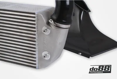 Porsche 911 (997.1) Turbo / GT2 & 997.2 GT2 RS (07–12) Intercooler Kit MERA för OEM Y-rör