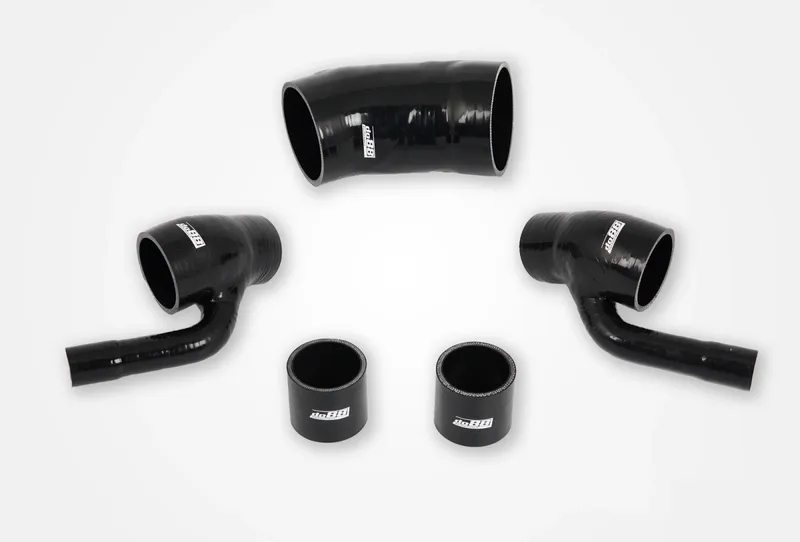 Insugsslangar Svart Audi RS4 2.7 BiTurbo