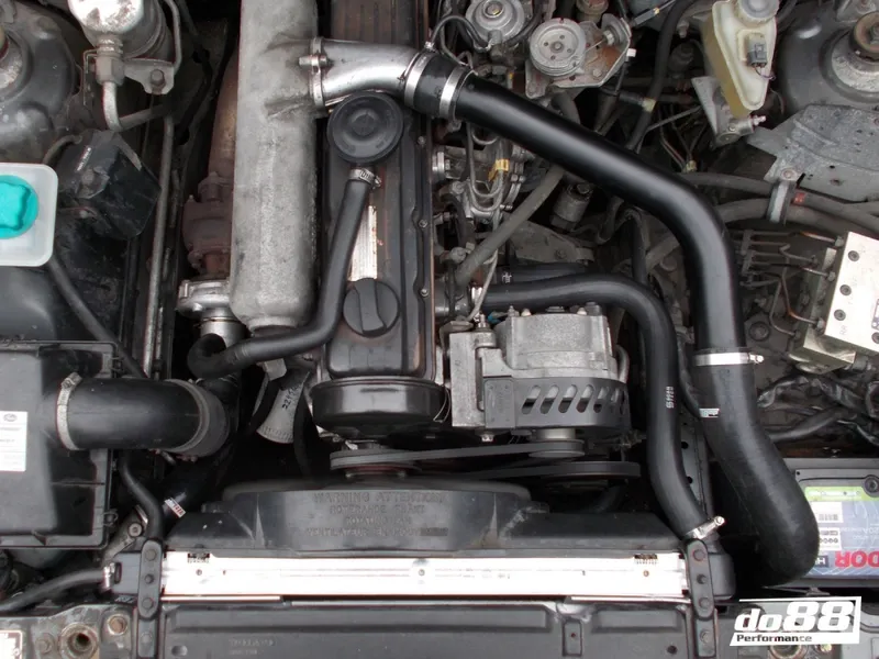 Volvo 740/760/780/940/960 D24 TIC Tryckslangar Svart