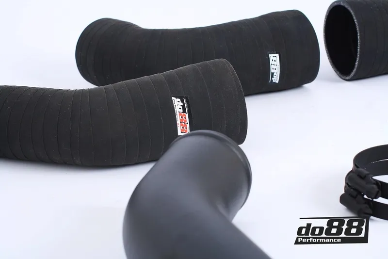 Porsche 911 Turbo / Carrera (992) – Intercoolerrör och slangkit