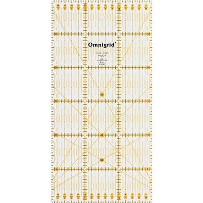 Universell linjal med cm skala, vinklar, 15 x 30 cm