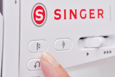 Singer Elite CE677