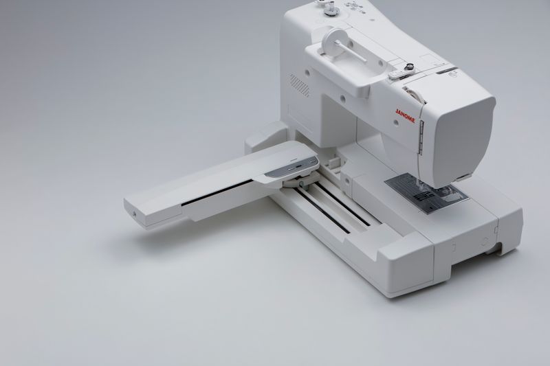 Janome Memory Craft 1000 Silky White 1000