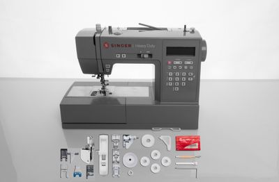 SINGER HEAVY DUTY 6705C