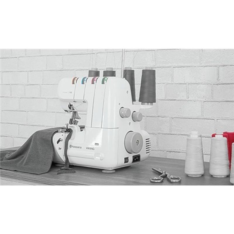 Husqvarna Viking Amber S100 -  Overlock