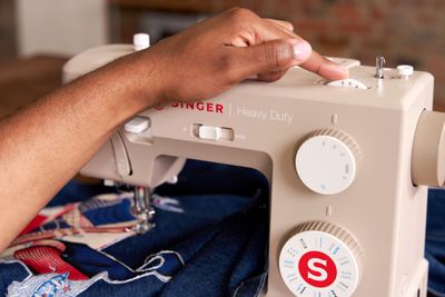Singer Heavy Duty 4523