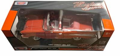 Chevrolet Bel Air 1957 Convertible - röd/vit - Skala 1:18
