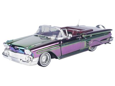 Chevrolet Impala 1958 Cab. low rider lila/svart - skala 1:24