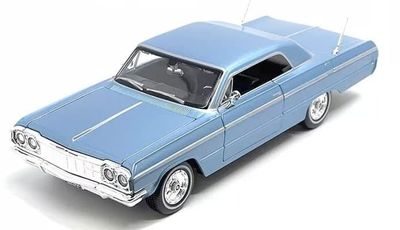 Chevrolet Impala SS 1964 blå - skala 1:26