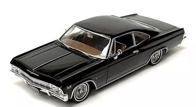 Chevrolet Impala SS 396 Coupe 1965 svart low rider - skala 1:24
