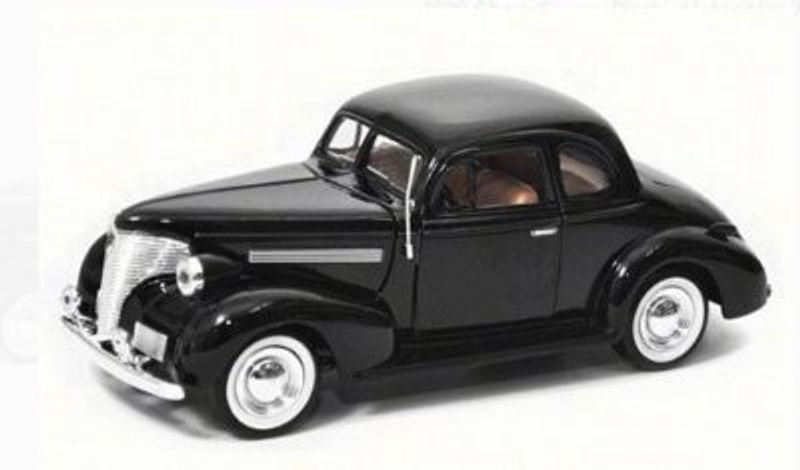 Chevrolet Coupe 1939 svart - skala 1:24
