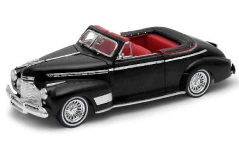 Chevrolet Special DeLuxe Turning 1941- svart - skala 1:24