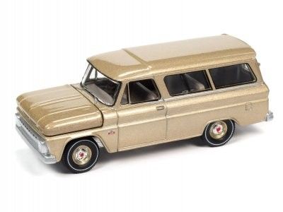 Chevrolet Suburban 1966 guld - skala 1:64