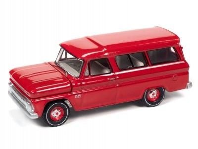 Chevrolet Suburban 1966 röd - skala 1:64
