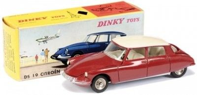 Citroen DS 19 röd - skala 1:43