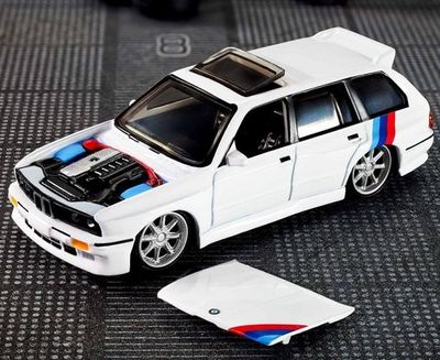 BMW 318i Touring 1990 - Hot Wheels Elite 1:64
