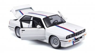 BMW M3 (E30) 1988 - vit - skala 1:24
