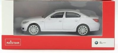 BMW M5 - vit - skala 1:43