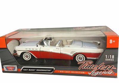 Buick Roadmaster Convertible 1957 vit/röd - skala 1:18