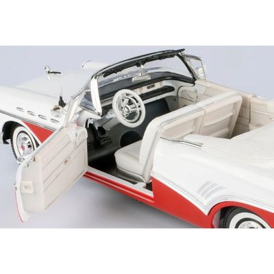 Buick Roadmaster Convertible 1957 vit/röd - skala 1:18