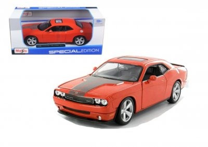 Dodge Challenger SRT8 orange 2008 - skala 1:24