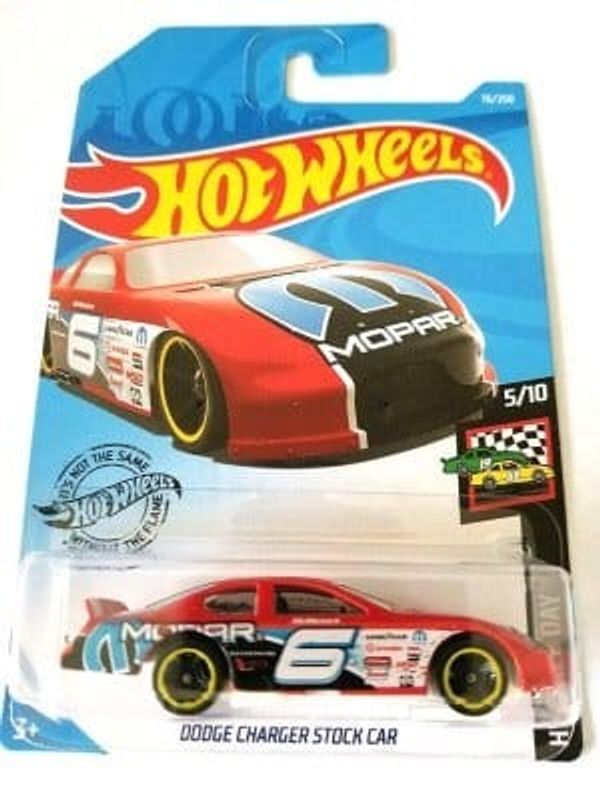 Dodge Charger Stock car - Hot Wheels 1:64