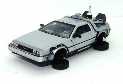 DeLorean Back to the future II flying wheels- skala 1:24