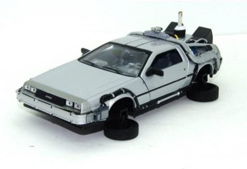 DeLorean Back to the future II flying wheels- skala 1:24