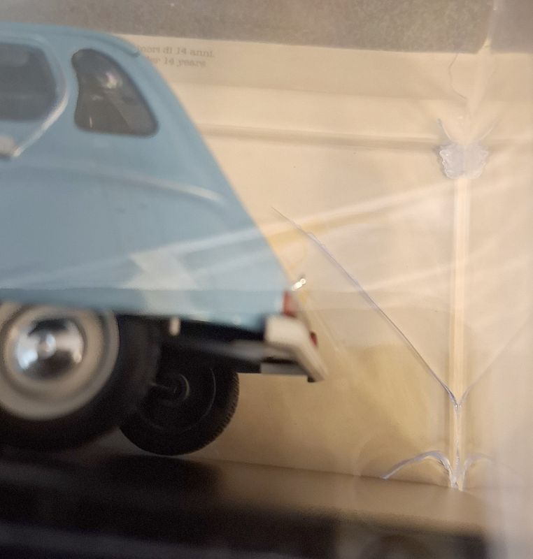 Citroen Dyane 6 blå 1970 - skala 1:24 (skadad förpackning)