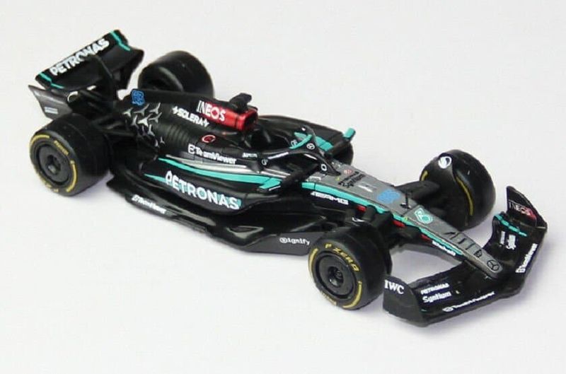 F1 Mercedes AMG no 63 George Russell 2024 - skala 1:43