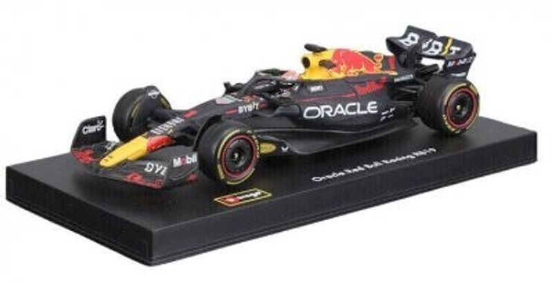 F1 Red Bull 2023 M. Verstappen with helmet - skala 1:43