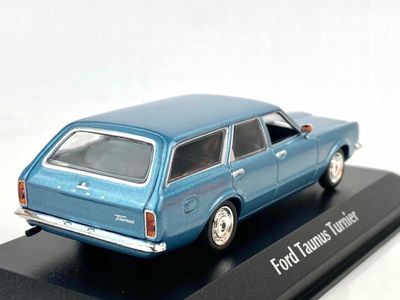 Ford Taunus Turnier 1970 blå - skala 1:43