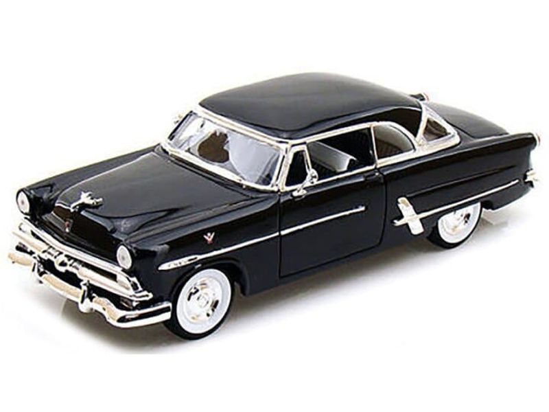 Ford Crestline Victoria 1953 svart - skala 1:24