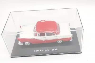 Ford Fairlane 1956 röd/vit - skala 1:43