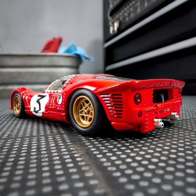Ferrari 330 P4 - Hot Wheels Elite64 1:64