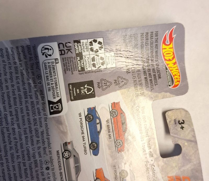 Ford Sierra Cosworth 1987 - Hot Wheels Canyon Warriors 1:64 (skadad förpackning)
