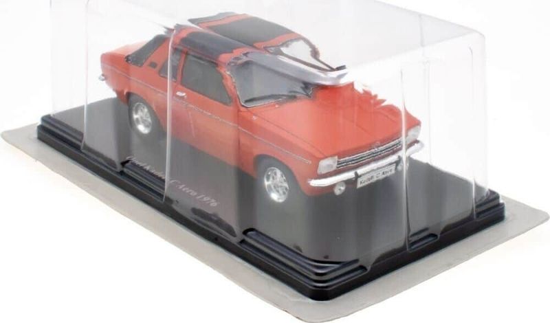 Opel Kadett C Aero 1976 röd - skala 1:24