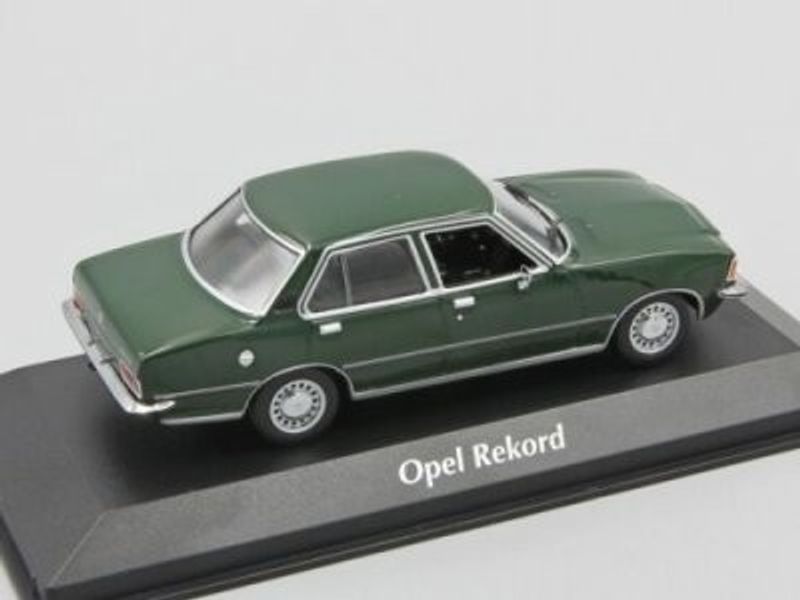 Opel Rekord D 1975 mörk grön - skala 1:43