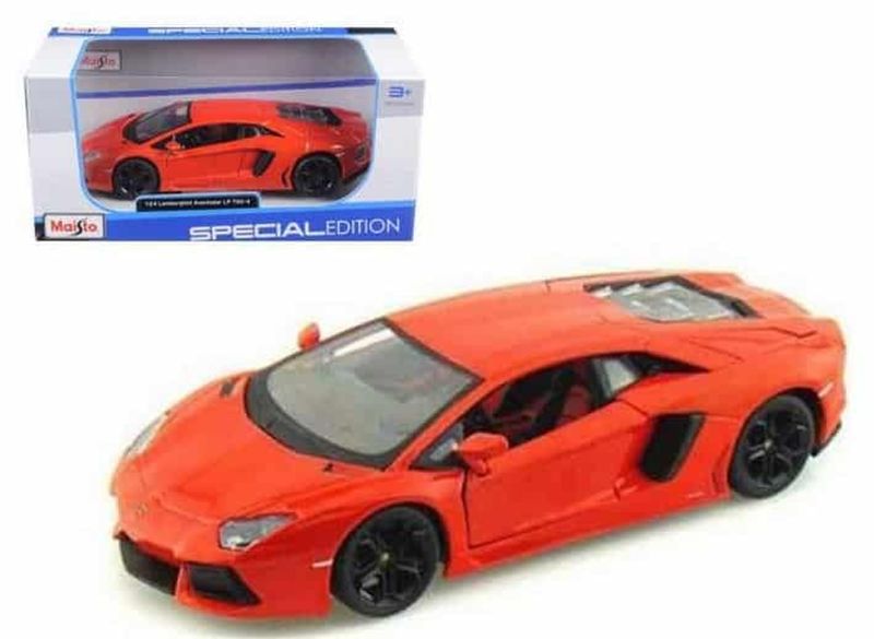 Lamborghini Aventator LP 700-4 metallic orange - skala 1:24