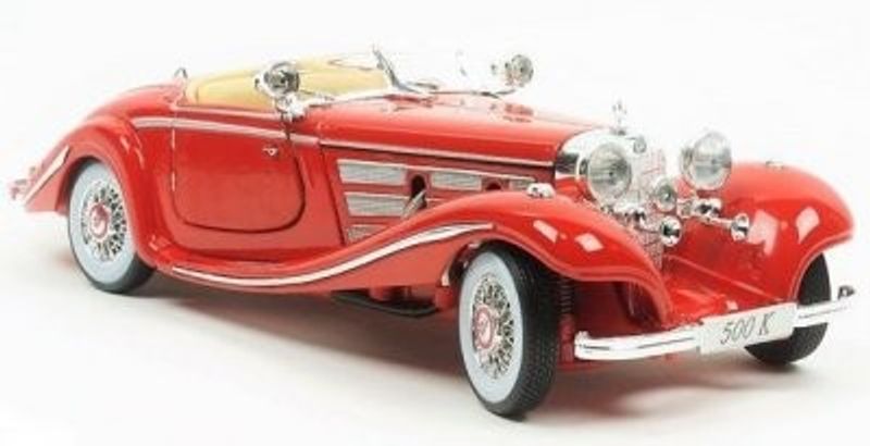 Mercedes 500 K 1936 röd - skala 1:18