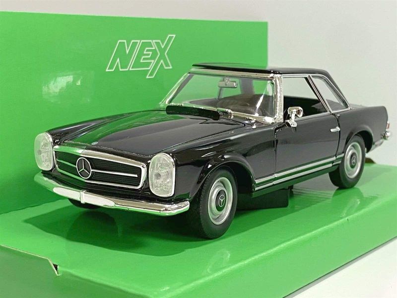 Mercedes Benz 230SL svart - skala 1:24