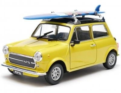 Mini Cooper 1300 gul with surfboard - skala 1:24