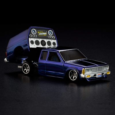 Nissan 720 King Cab custom - Hot Wheels RLC 1:64