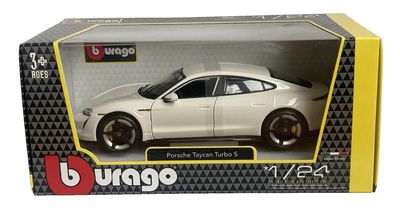 Porsche Taycan Turbo S vit- skala 1:24