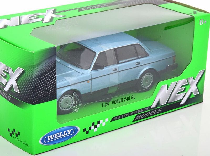 Volvo 240 GL blå - skala 1:24