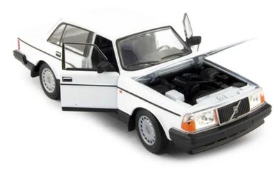 Volvo 240 GL vit - skala 1:24